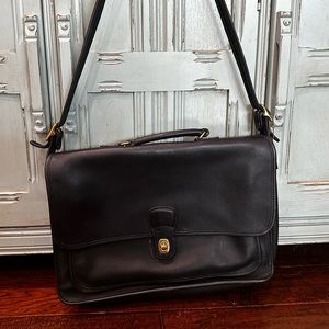 Coach Vintage Black Messenger Leather Bag